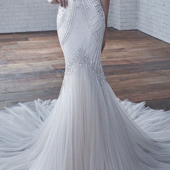 Badgley Mischka wedding gown Charlize in sand and ivory - Picture 5 of 8